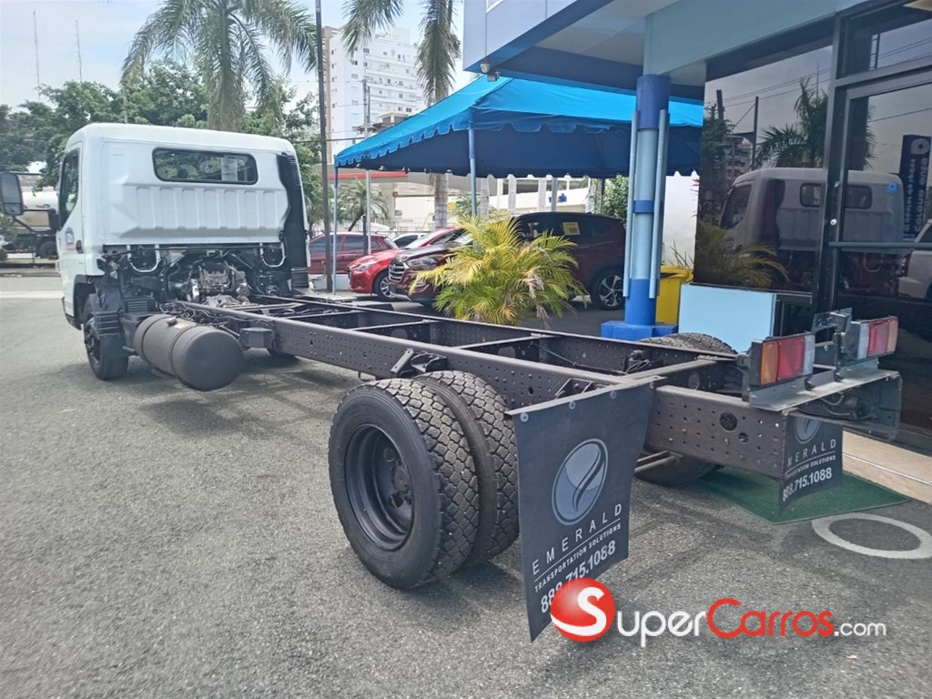 2015 Mitsubishi Motors Fuso — foto 7 / 9