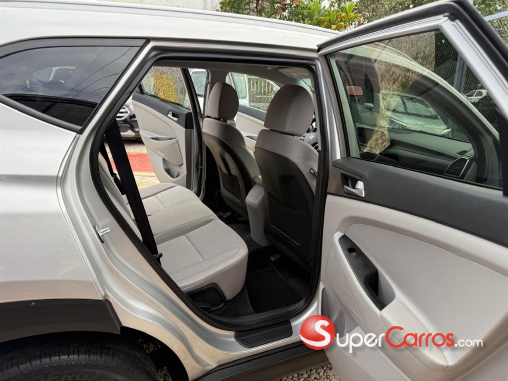 2020 Hyundai Tucson SEL — foto 8 / 10