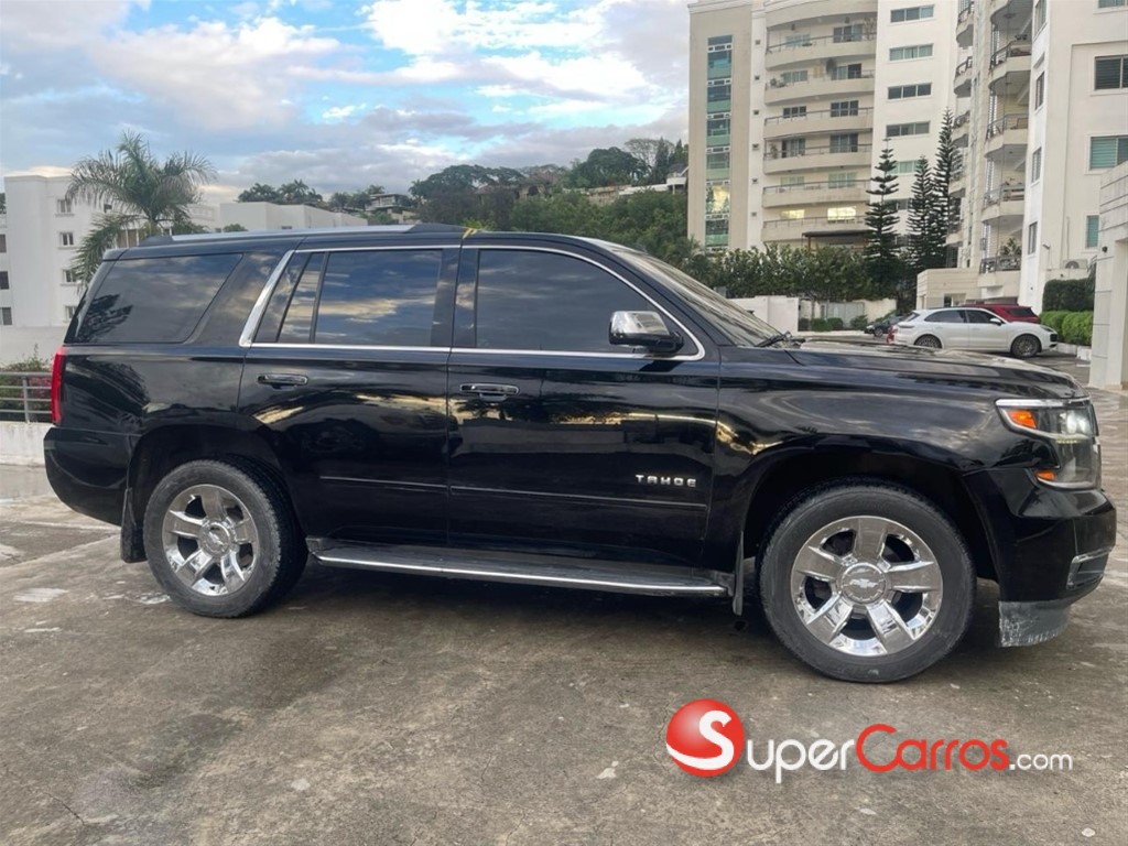 2020 Chevrolet Tahoe Premier — foto 3 / 8