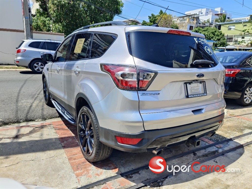 2017 Ford Escape SE Ecoboost — foto 2 / 6