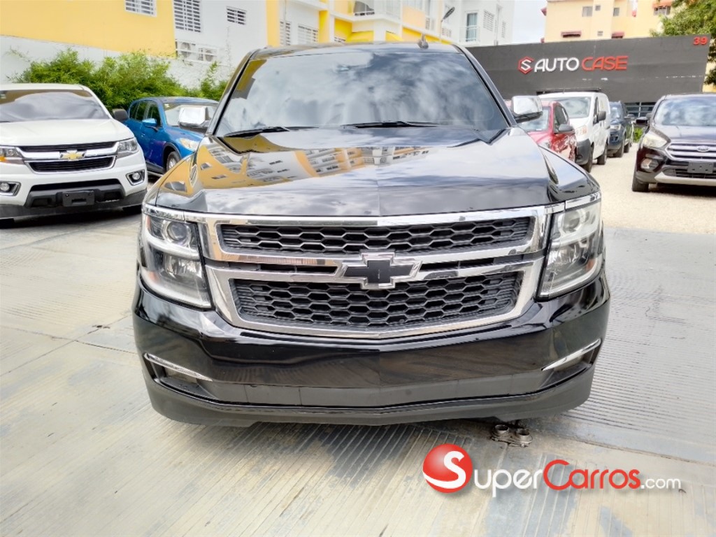 2017 Chevrolet Suburban LT — foto 2 / 6