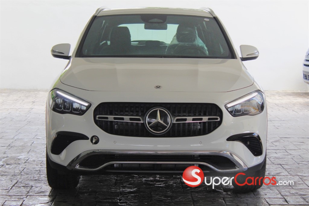 2026 Mercedes-Benz Clase GLA 200 — foto 2 / 11
