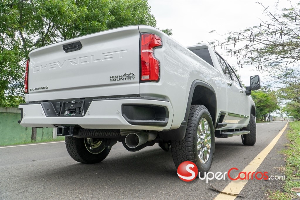2024 Chevrolet Silverado 2500HD High Country — foto 9 / 12