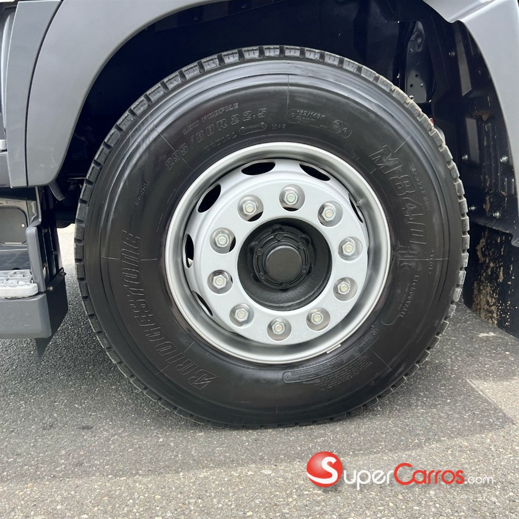 2024 Hino 700 — foto 8 / 12
