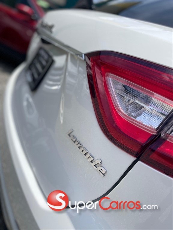 2019 Maserati Levante SQ4 — foto 6 / 12