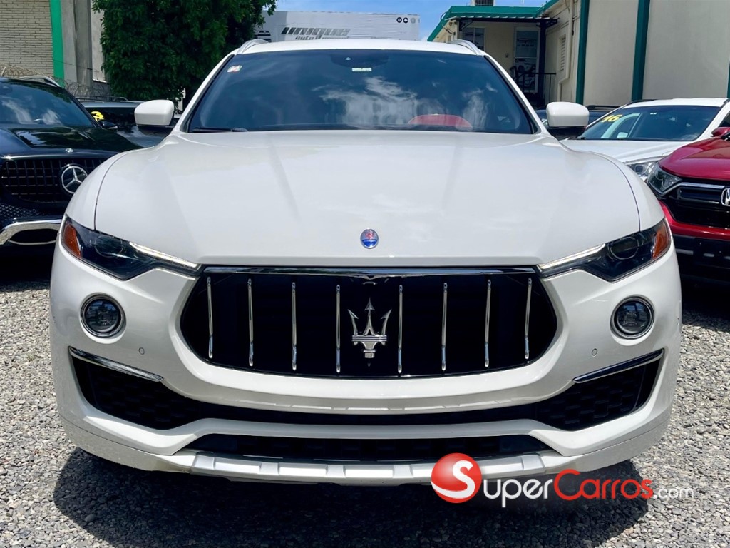 2019 Maserati Levante SQ4 — foto 8 / 12