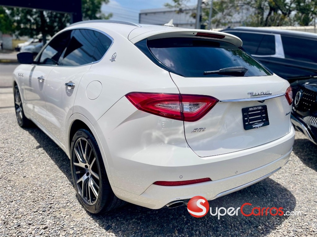 2019 Maserati Levante SQ4 — foto 9 / 12