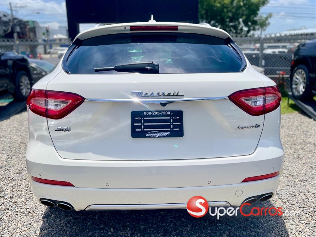 2019 Maserati Levante SQ4 — foto 10 / 12