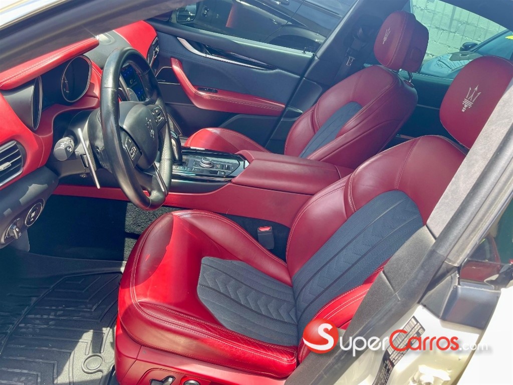 2019 Maserati Levante SQ4 — foto 12 / 12