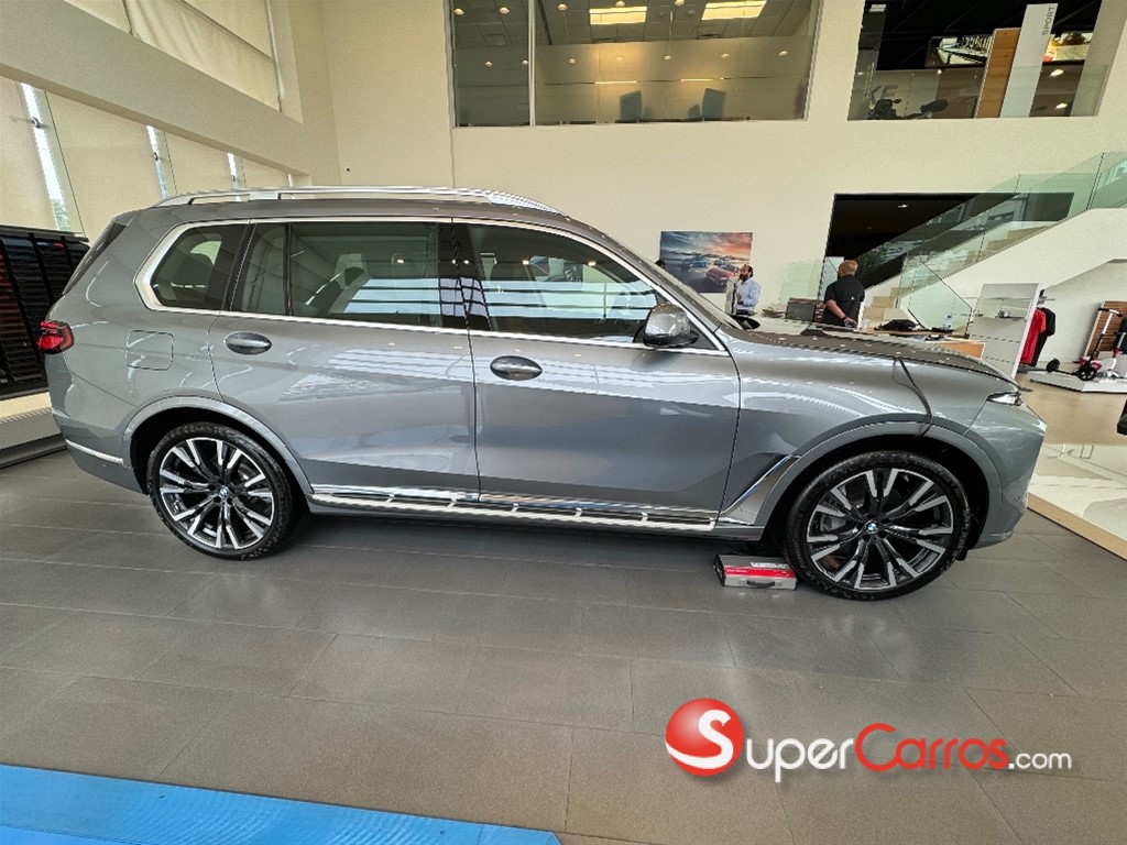 2024 BMW X X7 XDrive40i Pure Excellence — foto 3 / 11