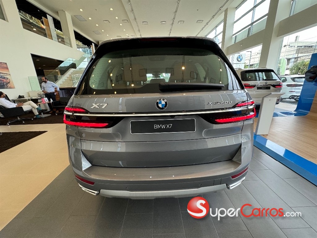 2024 BMW X X7 XDrive40i Pure Excellence — foto 5 / 11