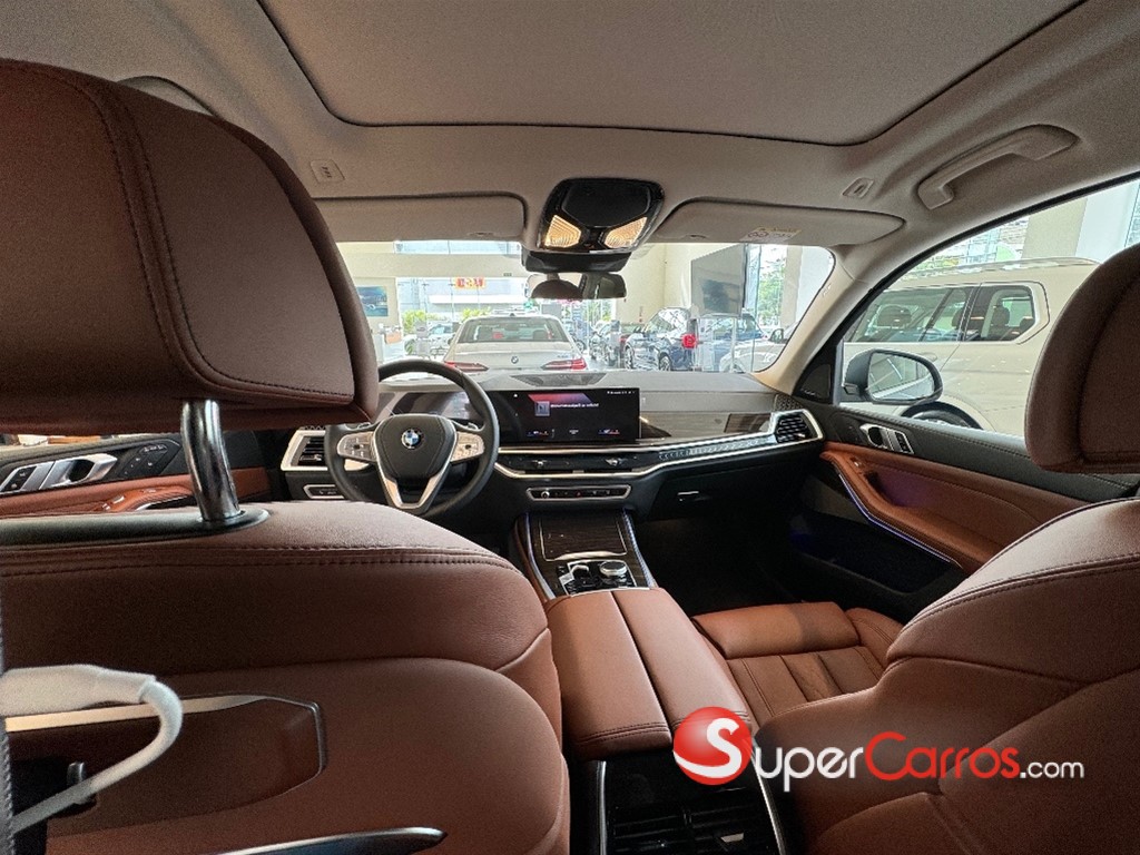 2024 BMW X X7 XDrive40i Pure Excellence — foto 9 / 11