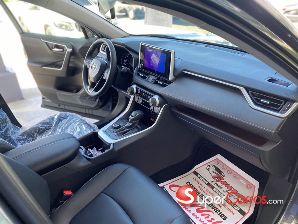 2026 Toyota RAV4 Limited Hybrid — foto 6 / 9