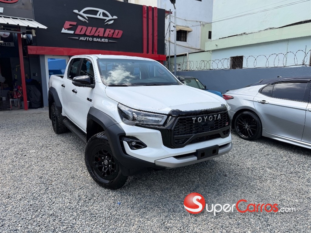 2025 Toyota Hilux GR Sport