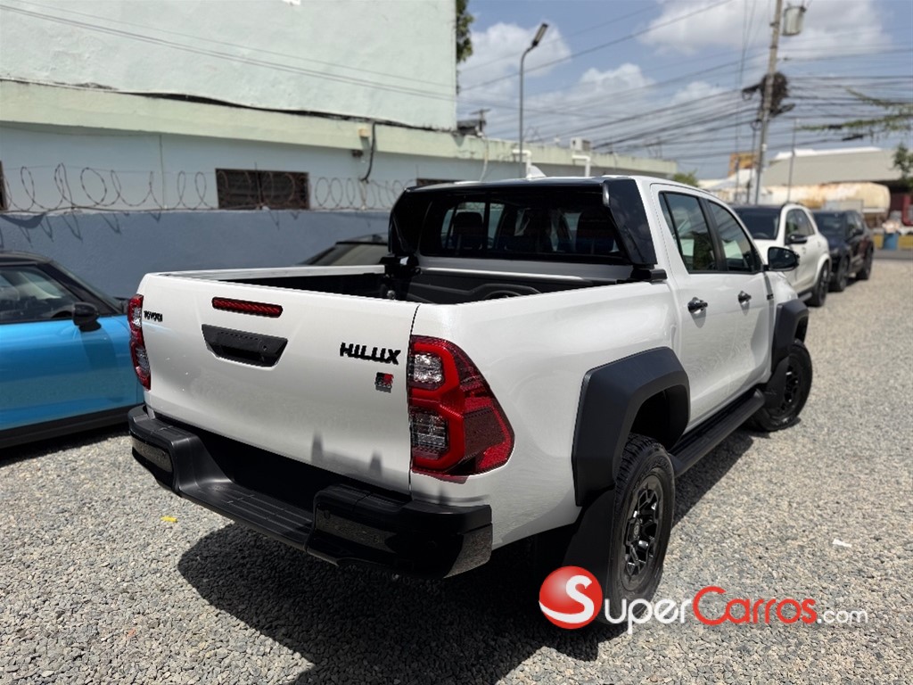 2025 Toyota Hilux GR Sport — foto 5 / 12