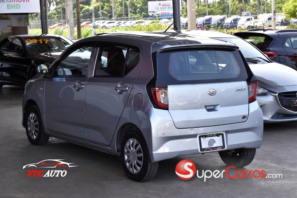 2017 Daihatsu Mira — foto 2 / 12