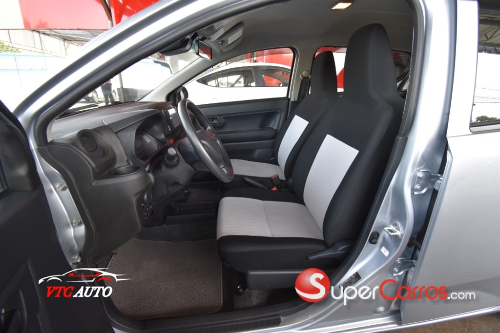 2017 Daihatsu Mira — foto 7 / 12