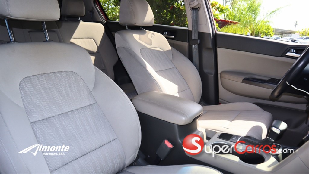 2017 Kia Sportage LX — foto 8 / 12