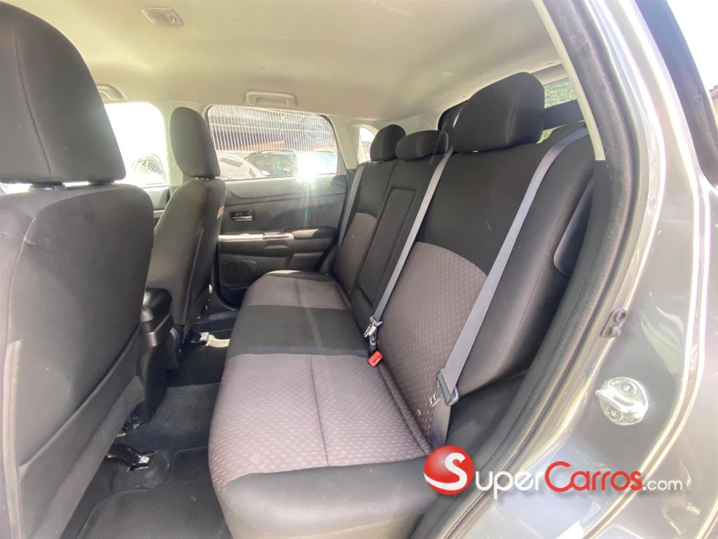 2019 Mitsubishi Motors Outlander Sport — foto 7 / 9
