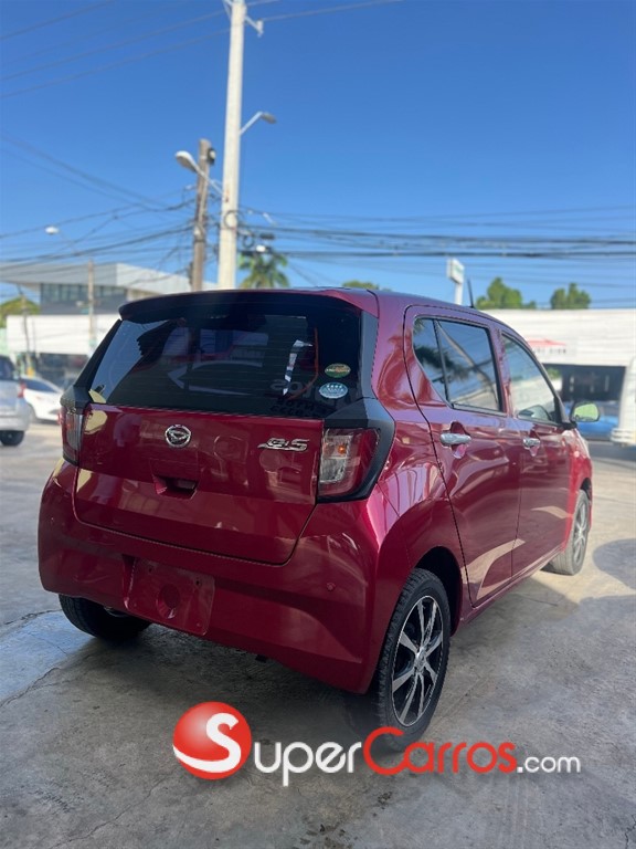 2017 Daihatsu Mira — foto 9 / 12
