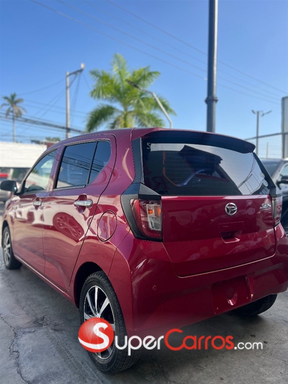 2017 Daihatsu Mira — foto 10 / 12