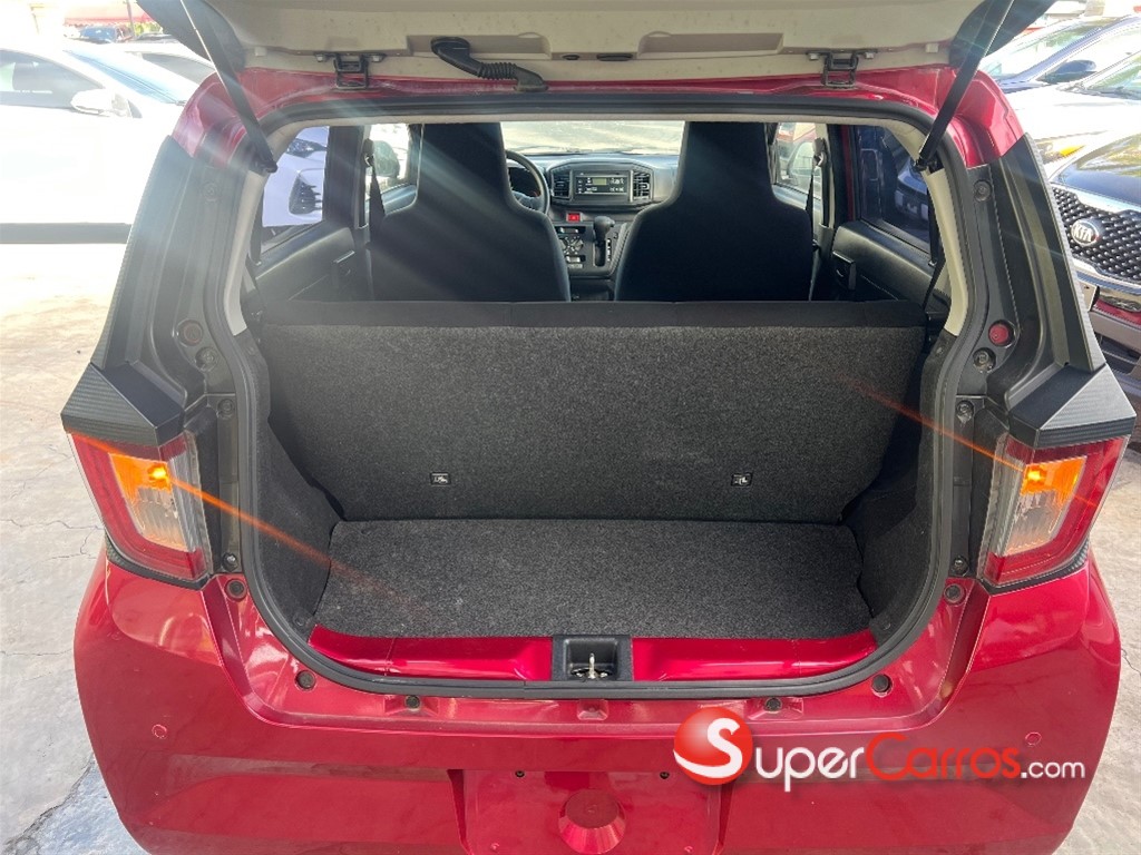 2017 Daihatsu Mira — foto 11 / 12