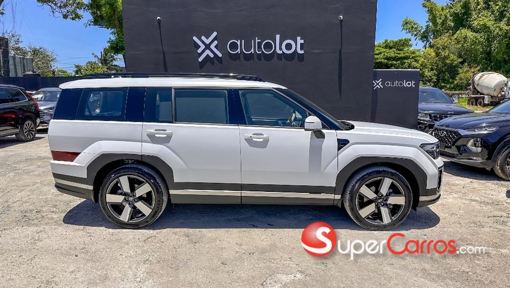 2025 Hyundai Santa Fe — foto 2 / 9