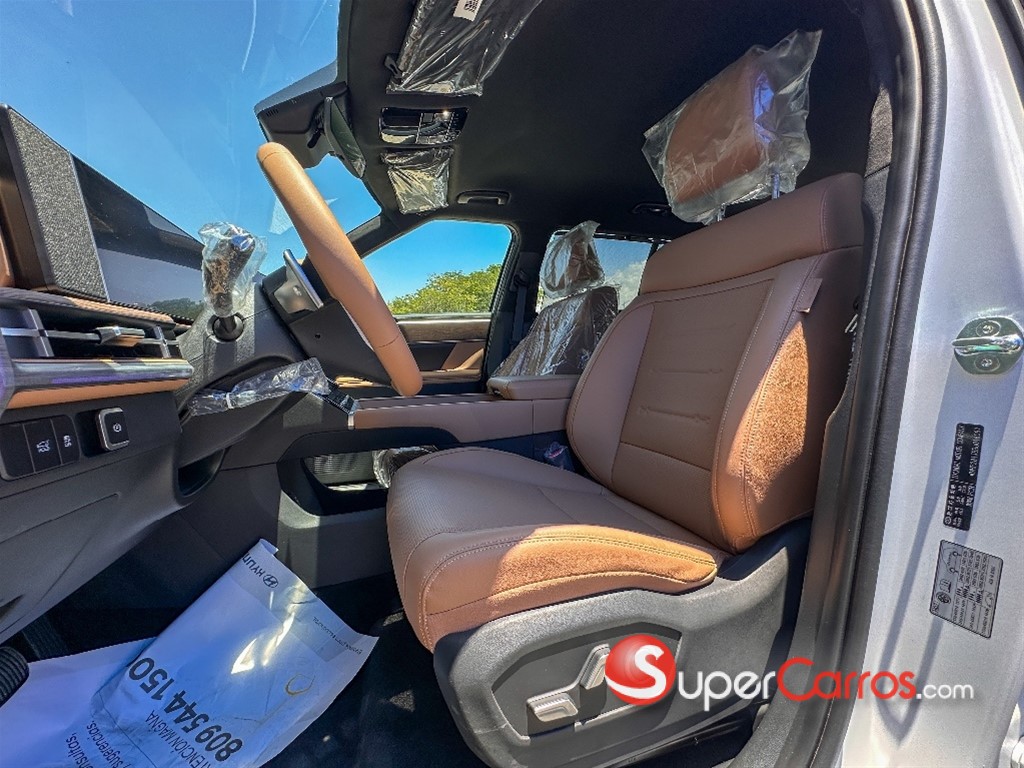 2025 Hyundai Santa Fe — foto 7 / 9