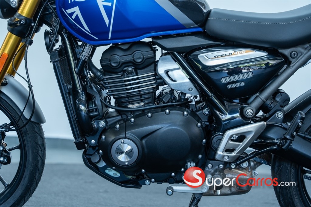 2025 Triumph Motorcycles — foto 7 / 12