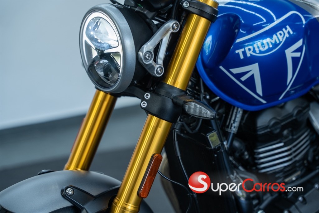 2025 Triumph Motorcycles — foto 8 / 12