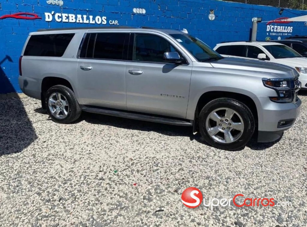 2017 Chevrolet Suburban LT — foto 3 / 10