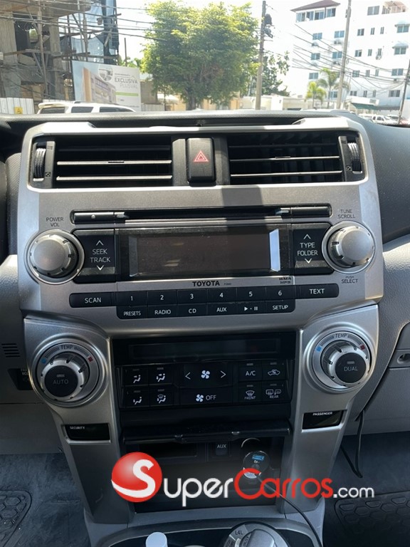 2012 Toyota 4 Runner Limited — foto 5 / 12