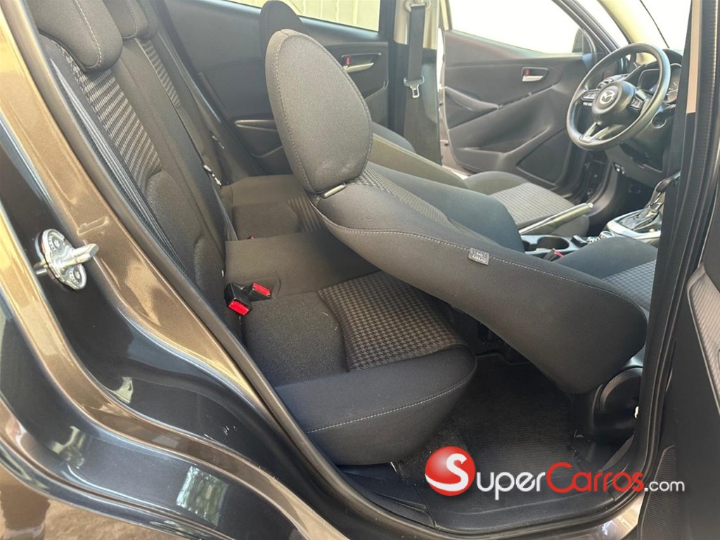 2018 Mazda Demio — foto 6 / 9