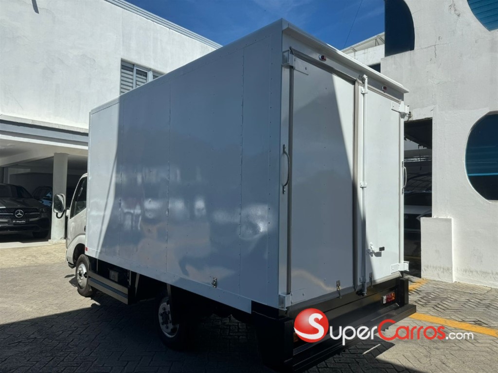 2024 Hino 200 — foto 5 / 7
