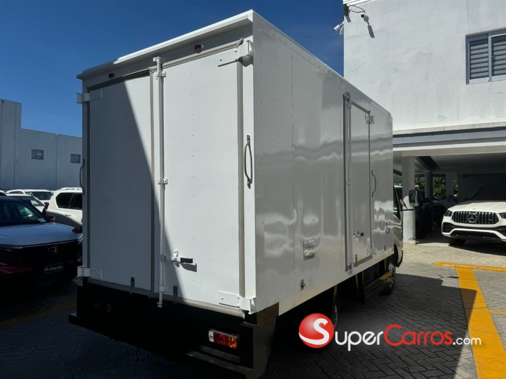2024 Hino 200 — foto 6 / 7