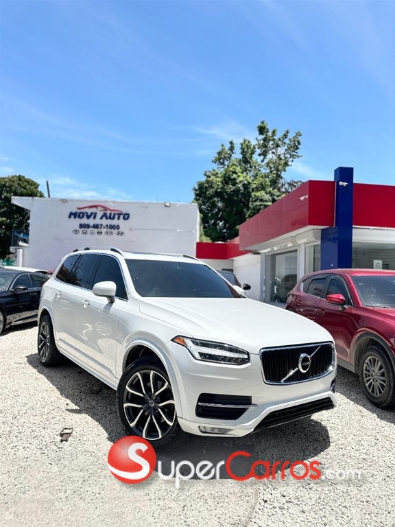 2019 Volvo XC90 Momentum T5