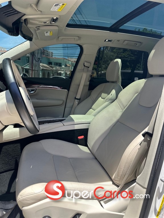 2019 Volvo XC90 Momentum T5 — foto 5 / 11