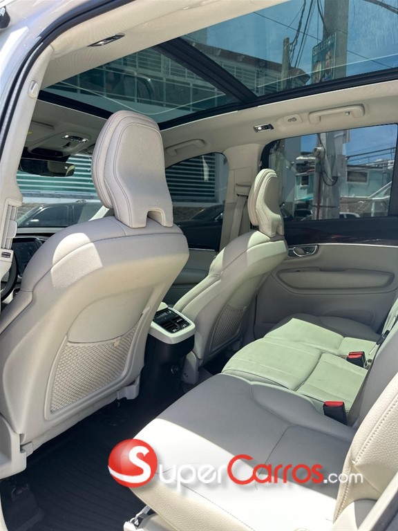 2019 Volvo XC90 Momentum T5 — foto 9 / 11