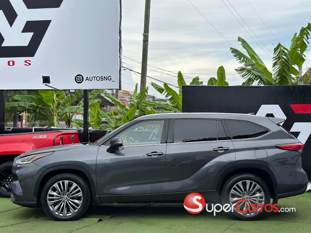 2021 Toyota Highlander Platinum — foto 4 / 11