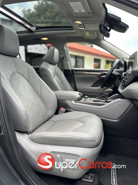 2021 Toyota Highlander Platinum — foto 9 / 11