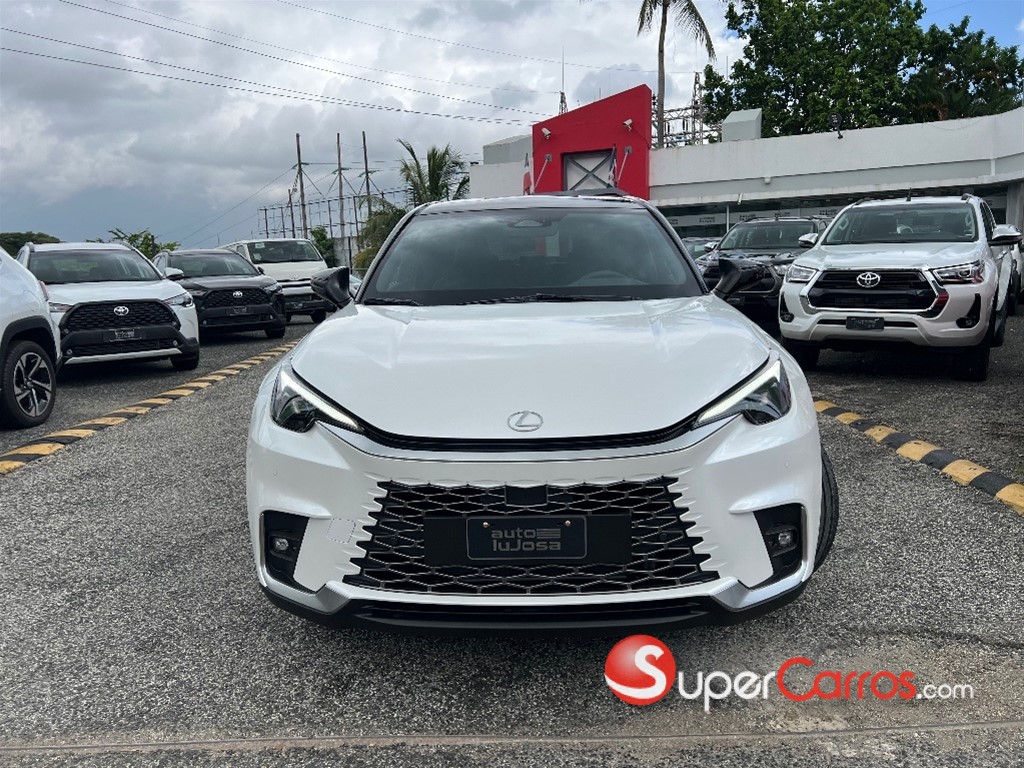 2026 Lexus LBX ActiveFull — foto 2 / 12
