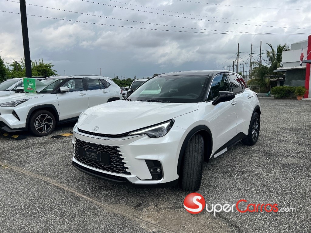 2026 Lexus LBX ActiveFull — foto 3 / 12