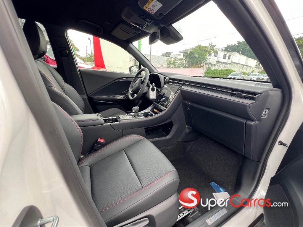 2026 Lexus LBX ActiveFull — foto 7 / 12