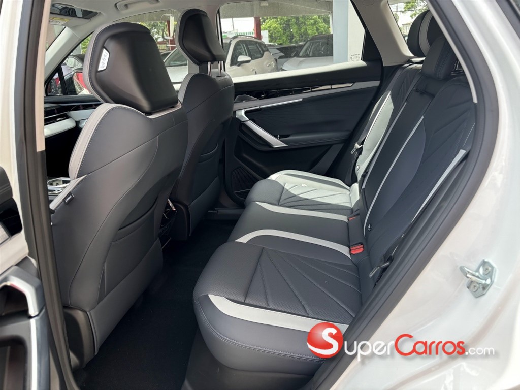 2026 Geely Starray — foto 3 / 7