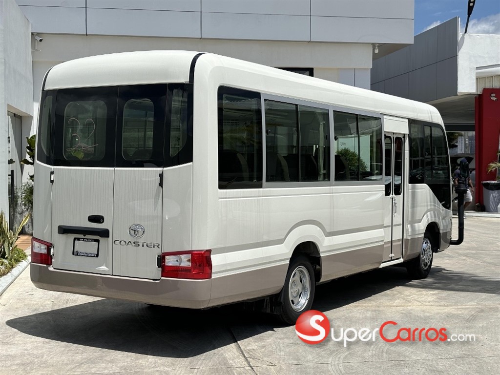 2026 Toyota Coaster — foto 2 / 12