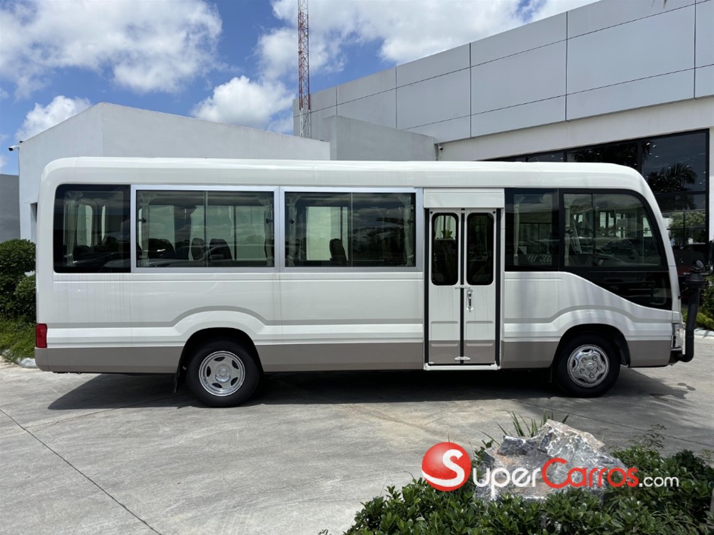 2026 Toyota Coaster — foto 3 / 12