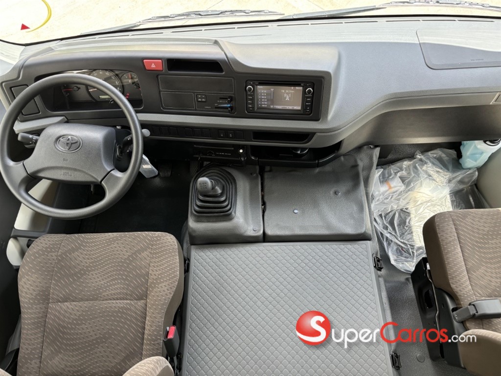 2026 Toyota Coaster — foto 5 / 12