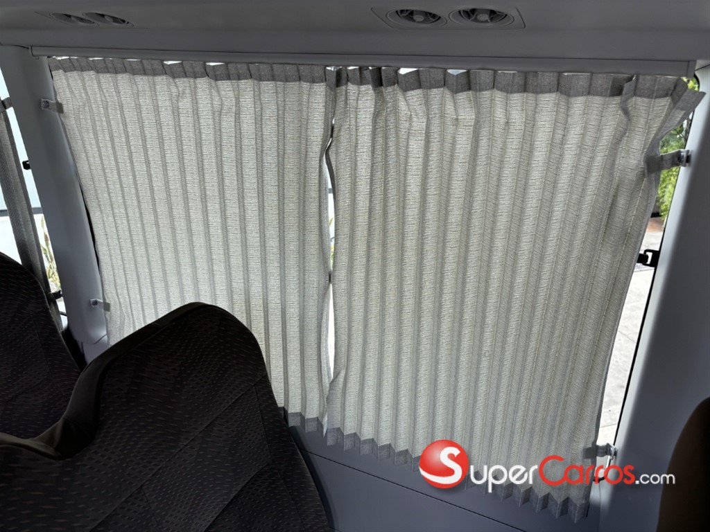 2026 Toyota Coaster — foto 12 / 12