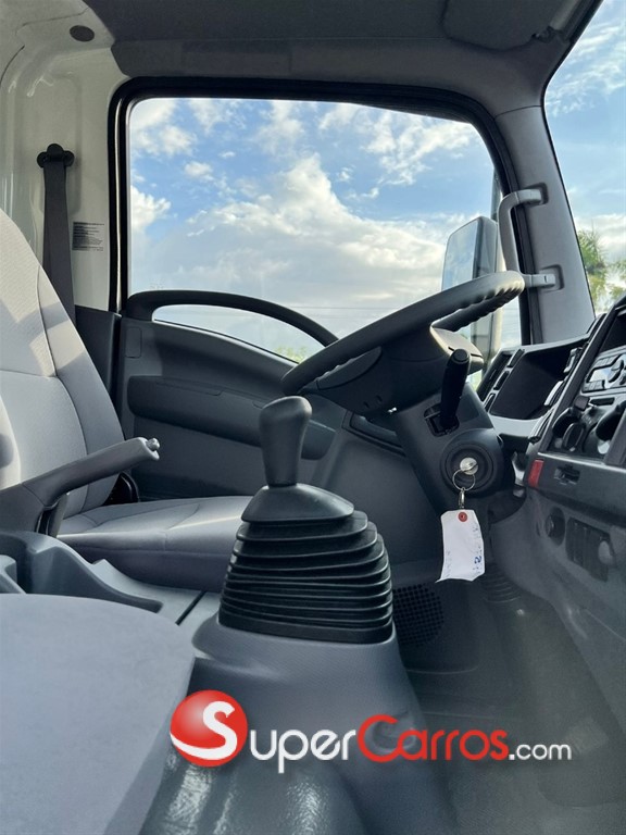 2027 Isuzu NPS 14 Pies — foto 5 / 12