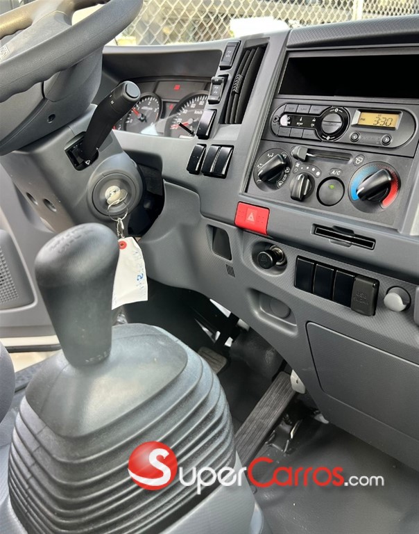 2027 Isuzu NPS 14 Pies — foto 6 / 12